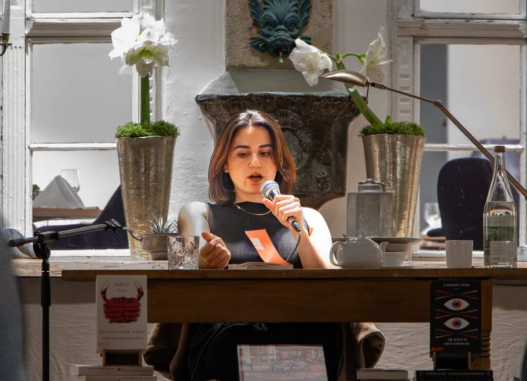 „Im Bauch der Königin“ – mehr als eine Buchvorstellung